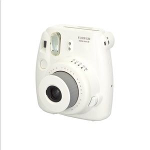 Fujifilm Instax Mini 8 in White with film